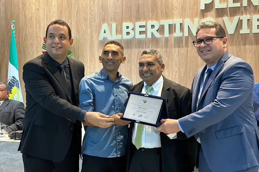 Demerval Lobão celebra 61 anos com homenagens e grande festa