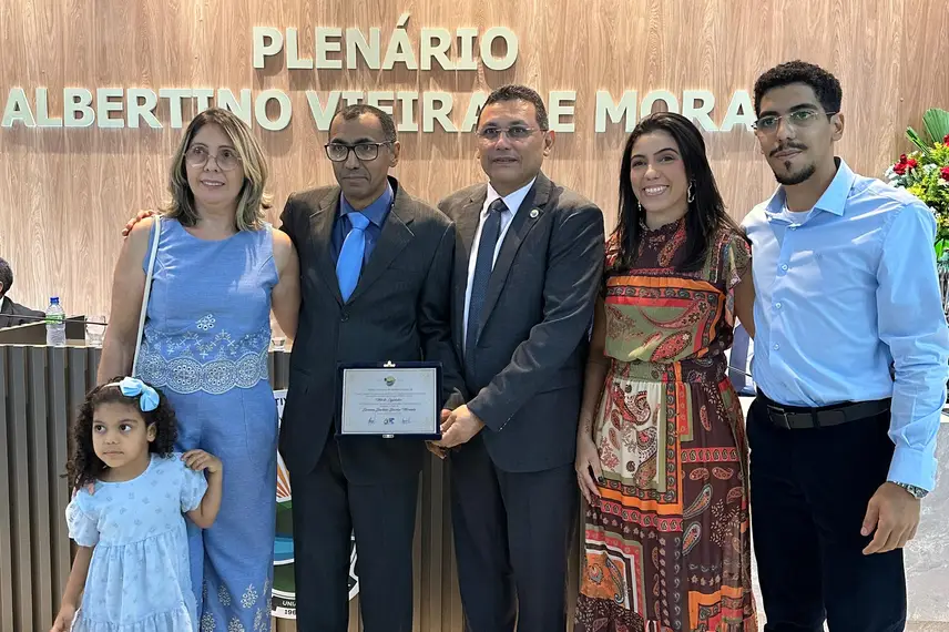 Demerval Lobão celebra 61 anos com homenagens e grande festa Demerval Lobão celebra 61 anos com homenagens e grande festa