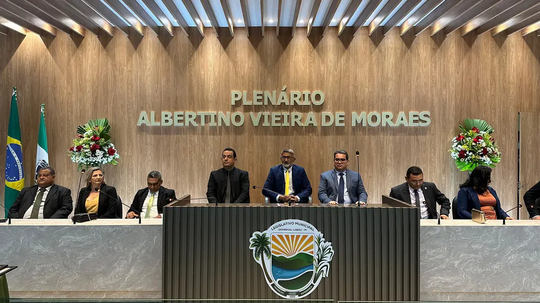 Demerval Lobão celebra 61 anos com homenagens e grande festa