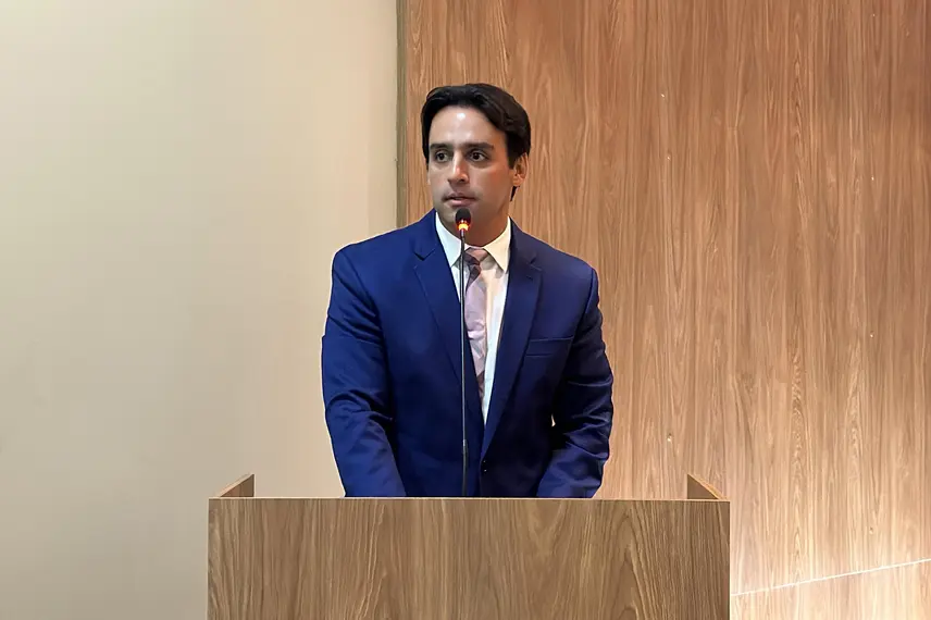 Demerval Lobão celebra 61 anos com homenagens e grande festa