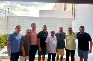 Deputado federal Júlio César se reúne com vereadores eleitos (Foto: Reprodução)