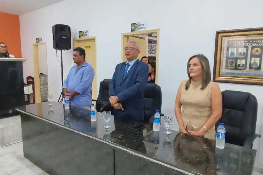 Eleitos de cinco municípios piauienses são diplomados em Manoel Emídio Eleitos de cinco municípios piauienses são diplomados em Manoel Emídio