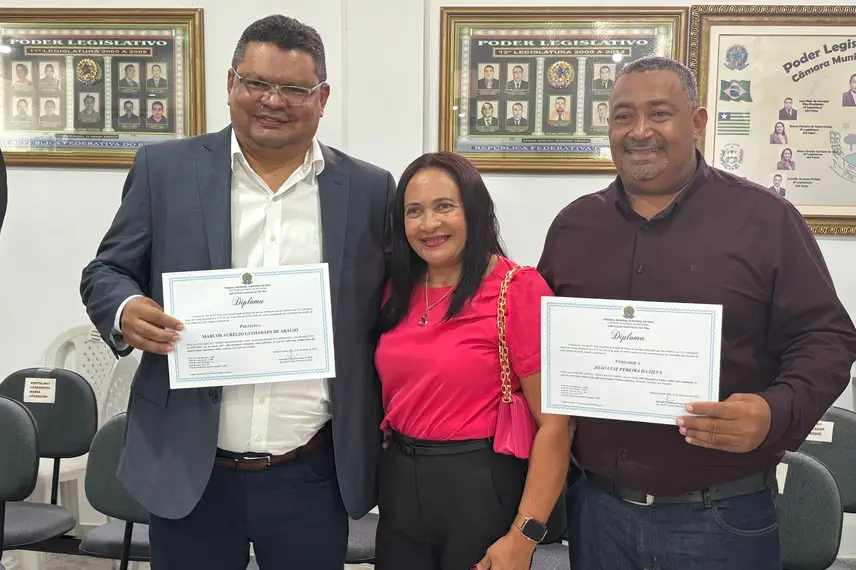 Eleitos de cinco municípios piauienses são diplomados em Manoel Emídio Eleitos de cinco municípios piauienses são diplomados em Manoel Emídio