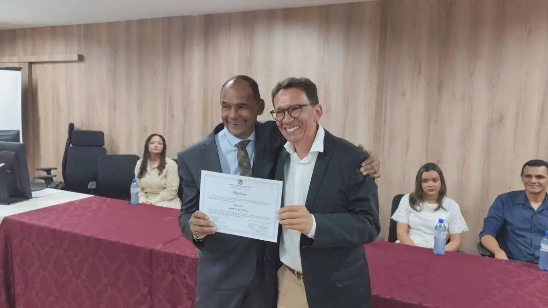 Eleitos de Ribeiro Gonçalves e Baixa Grande do Ribeiro são diplomados para 2025