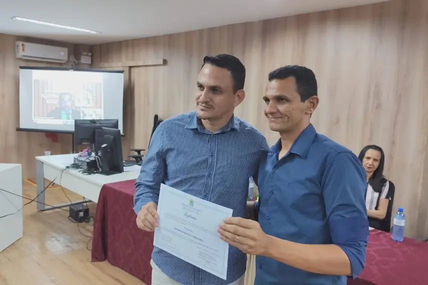 Eleitos de Ribeiro Gonçalves e Baixa Grande do Ribeiro são diplomados para 2025