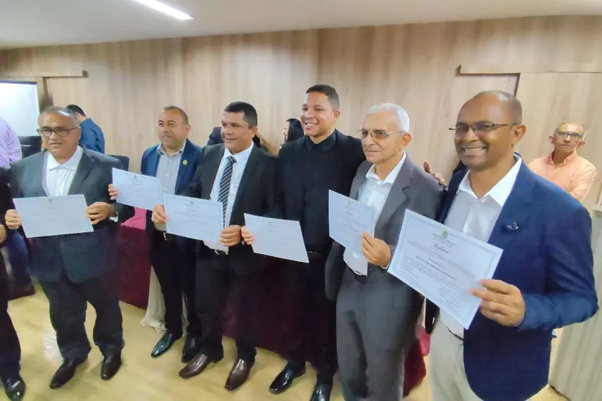 Eleitos de Ribeiro Gonçalves e Baixa Grande do Ribeiro são diplomados para 2025