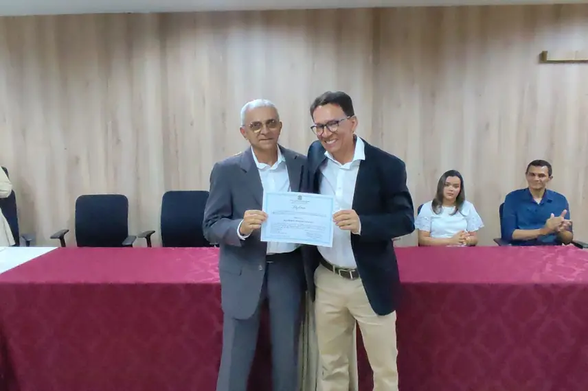 Eleitos de Ribeiro Gonçalves e Baixa Grande do Ribeiro são diplomados para 2025