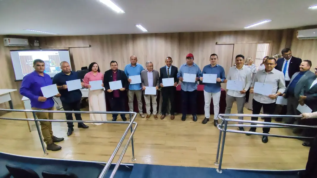 Eleitos de Ribeiro Gonçalves e Baixa Grande do Ribeiro são diplomados para 2025