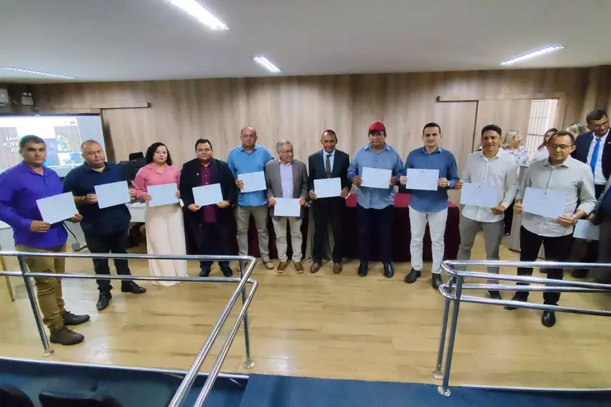 Eleitos de Ribeiro Gonçalves e Baixa Grande do Ribeiro são diplomados para 2025 Eleitos de Ribeiro Gonçalves e Baixa Grande do Ribeiro são diplomados para 2025