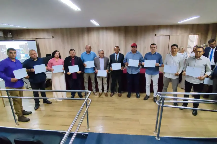 Eleitos de Ribeiro Gonçalves e Baixa Grande do Ribeiro são diplomados para 2025