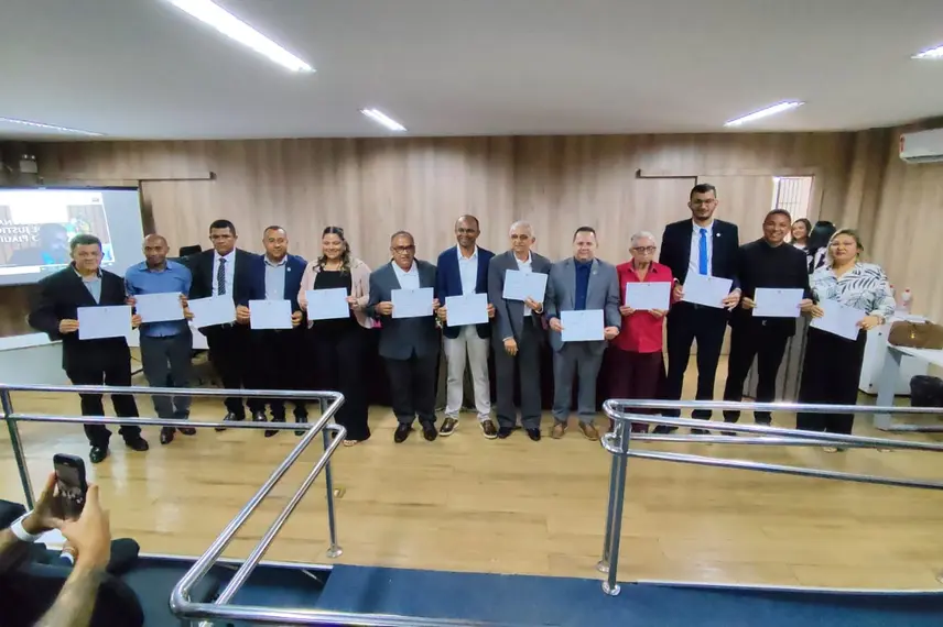 Eleitos de Ribeiro Gonçalves e Baixa Grande do Ribeiro são diplomados para 2025