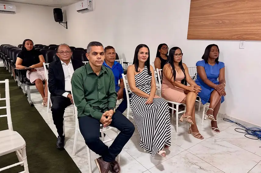 Em seu discurso, Marcelo Toledo agradeceu o apoio da população de Antônio Almeida Em seu discurso, Marcelo Toledo agradeceu o apoio da população de Antônio Almeida