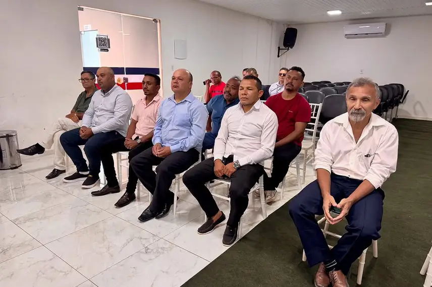 Em seu discurso, Marcelo Toledo agradeceu o apoio da população de Antônio Almeida Em seu discurso, Marcelo Toledo agradeceu o apoio da população de Antônio Almeida