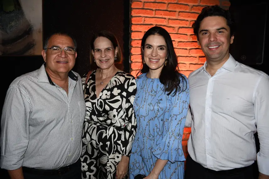 Empresário João Claudino Fernandes Júnior é Homenageado em jantar festivo Empresário João Claudino Fernandes Júnior é Homenageado em jantar festivo