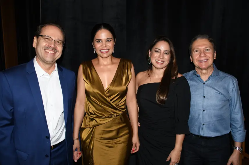 Empresário João Claudino Fernandes Júnior é Homenageado em jantar festivo Empresário João Claudino Fernandes Júnior é Homenageado em jantar festivo