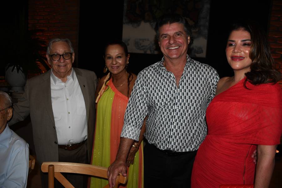 Empresário João Claudino Fernandes Júnior é Homenageado em jantar festivo