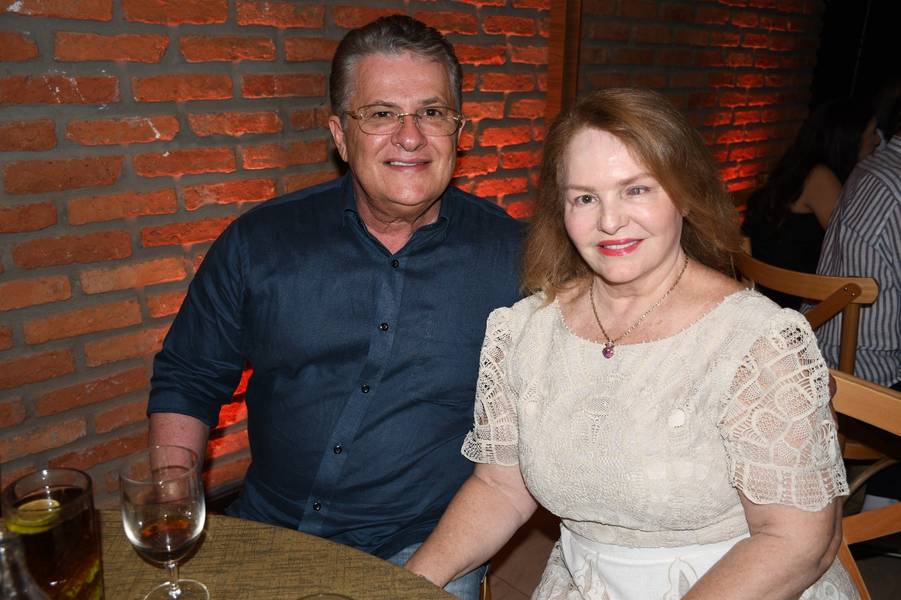 Empresário João Claudino Fernandes Júnior é Homenageado em jantar festivo