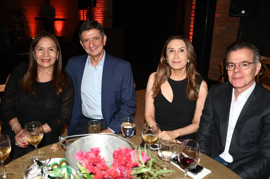 Empresário João Claudino Fernandes Júnior é Homenageado em jantar festivo