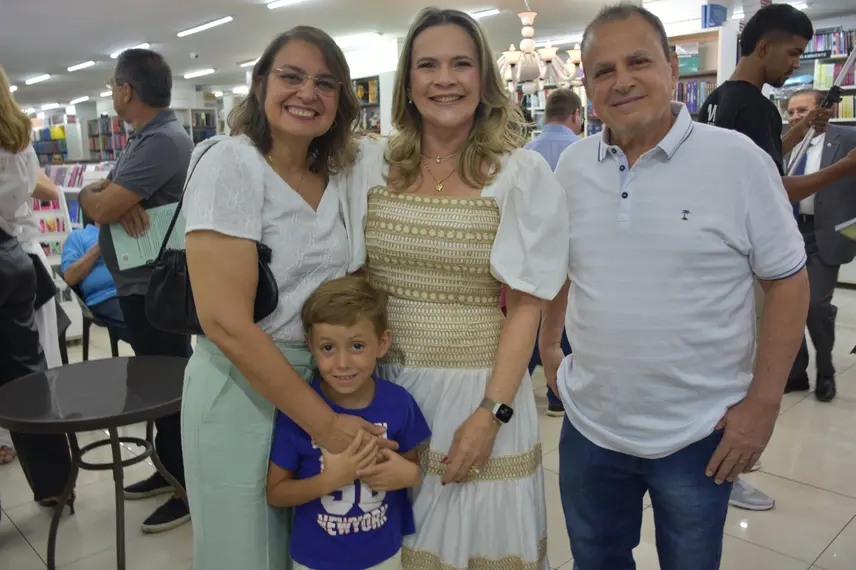 Empresário Paulo Machado Lançou o Livro, Matemática em nossas vidas