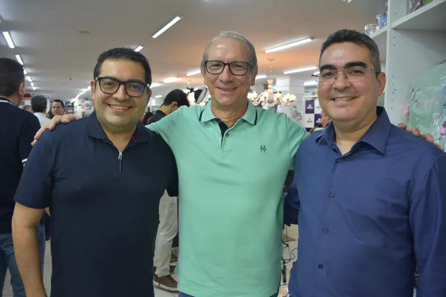 Empresário Paulo Machado Lançou o Livro, Matemática em nossas vidas