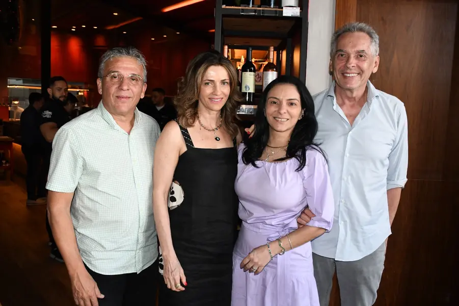 Escritório de advocacia Almeida & Costa realiza confraternização em clima de união