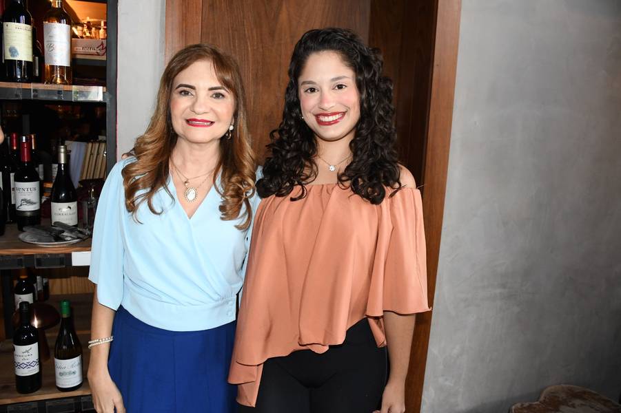 Escritório de advocacia Almeida & Costa realiza confraternização em clima de união