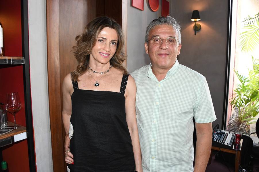 Escritório de advocacia Almeida & Costa realiza confraternização em clima de união