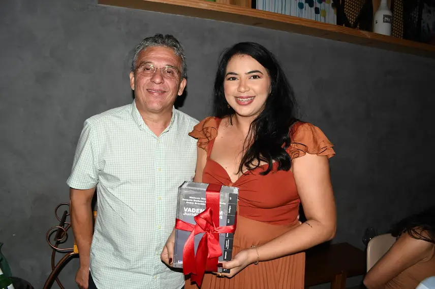 Escritório de advocacia Almeida & Costa realiza confraternização em clima de união Escritório de advocacia Almeida & Costa realiza confraternização em clima de união