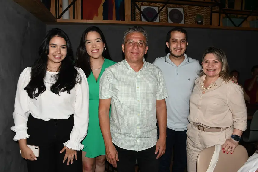 Escritório de advocacia Almeida & Costa realiza confraternização em clima de união Escritório de advocacia Almeida & Costa realiza confraternização em clima de união