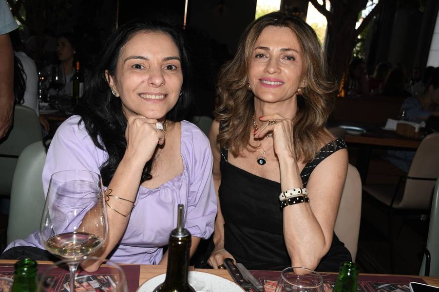 Escritório de advocacia Almeida & Costa realiza confraternização em clima de união