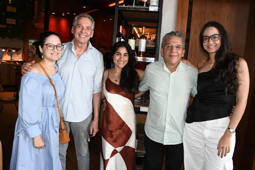 Escritório de advocacia Almeida & Costa realiza confraternização em clima de união Escritório de advocacia Almeida & Costa realiza confraternização em clima de união
