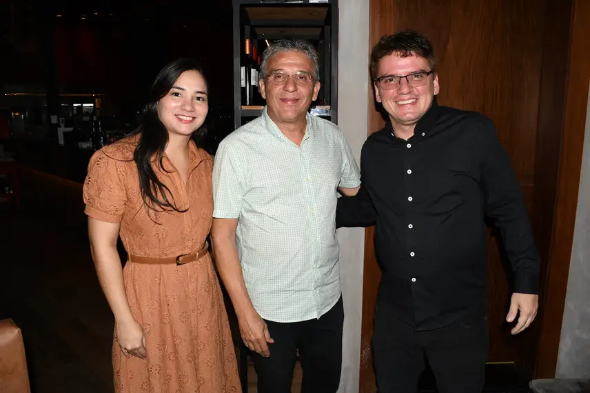 Escritório de advocacia Almeida & Costa realiza confraternização em clima de união Escritório de advocacia Almeida & Costa realiza confraternização em clima de união