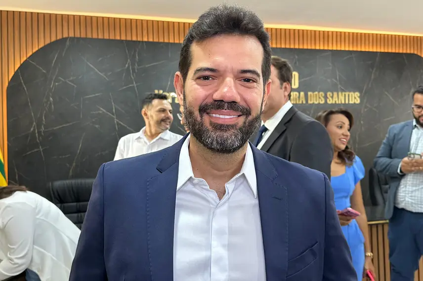 Evandro Abreu - Prefeito eleito em Monsenhor Gil Evandro Abreu - Prefeito eleito em Monsenhor Gil