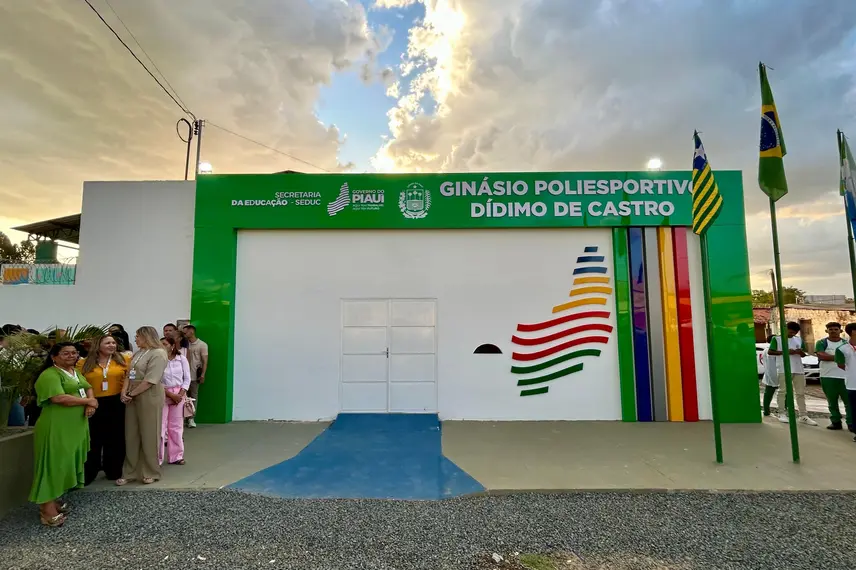 Ginásio Estadual e Centro Educacional Esportivo são inaugurados em Esperantina
