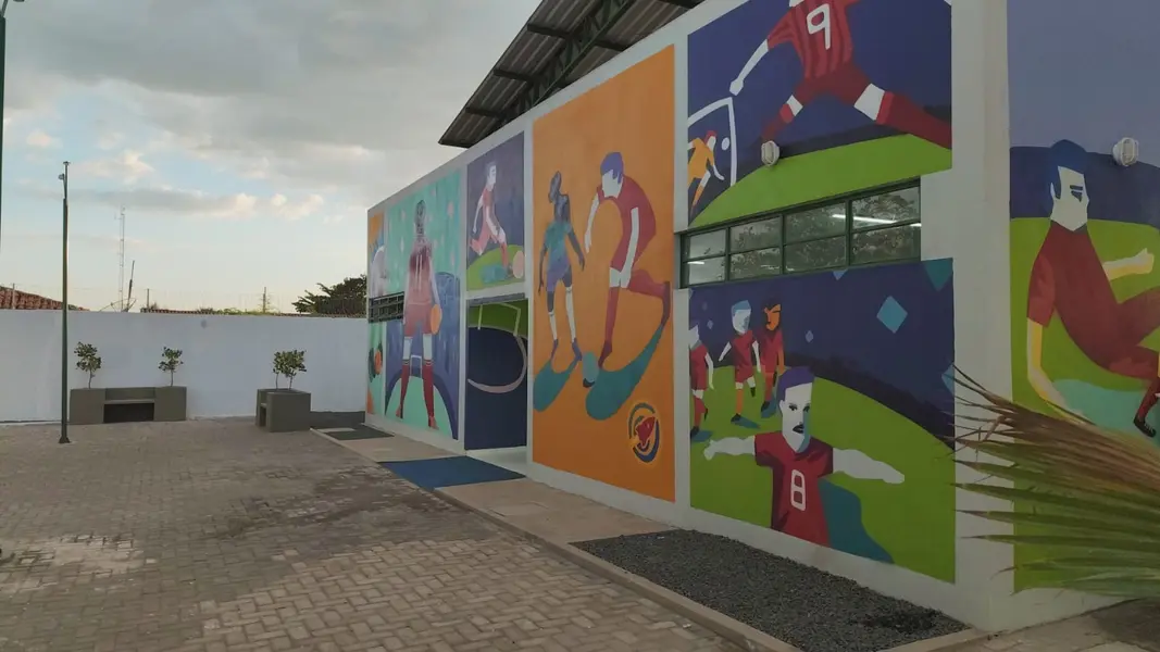 Ginásio Estadual e Centro Educacional Esportivo são inaugurados em Esperantina