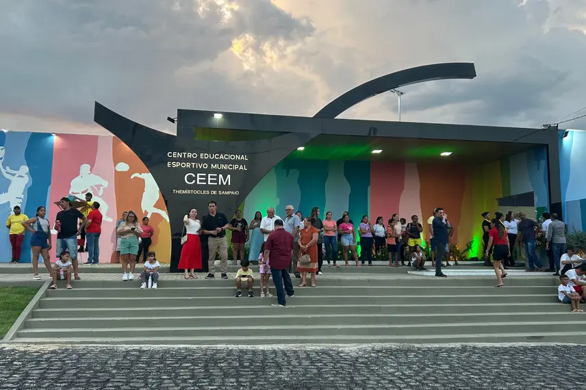 Ginásio Estadual e Centro Educacional Esportivo são inaugurados em Esperantina