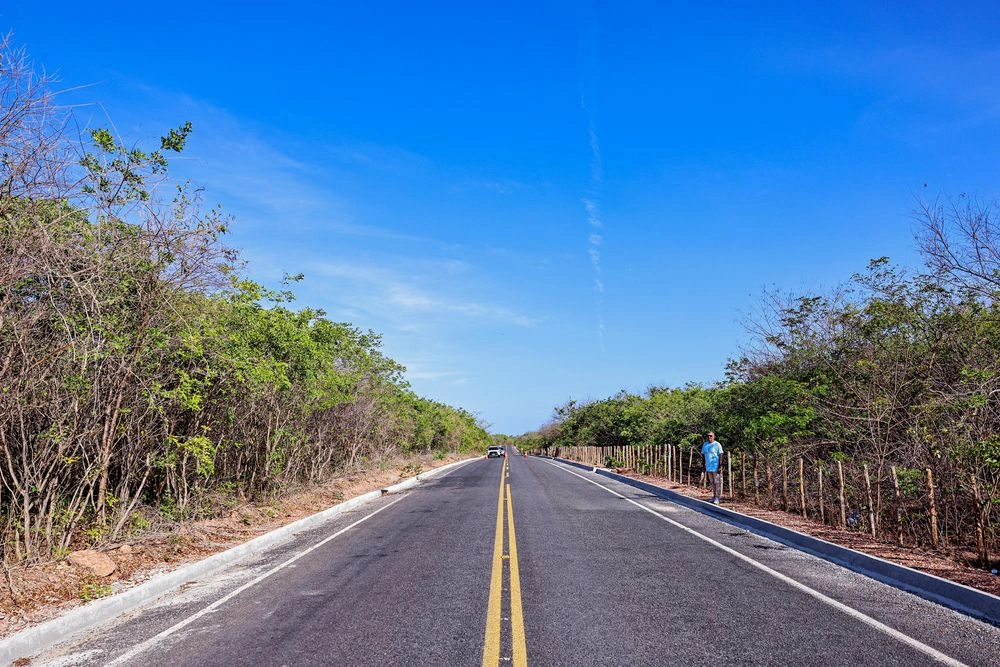 Governador inaugura acesso a Cajueiro da Praia e vistoria obras na Orla do Sardim