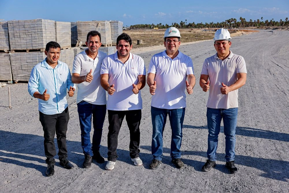Governador inaugura acesso a Cajueiro da Praia e vistoria obras na Orla do Sardim