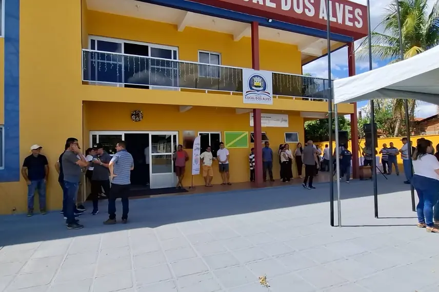 Governador inaugura obras de recuperação asfáltica e segurança em Cocal dos Alves