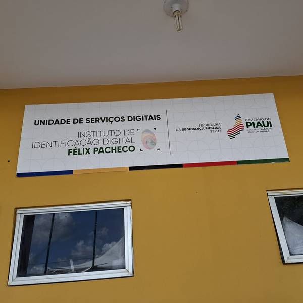 Governador inaugura obras de recuperação asfáltica e segurança em Cocal dos Alves