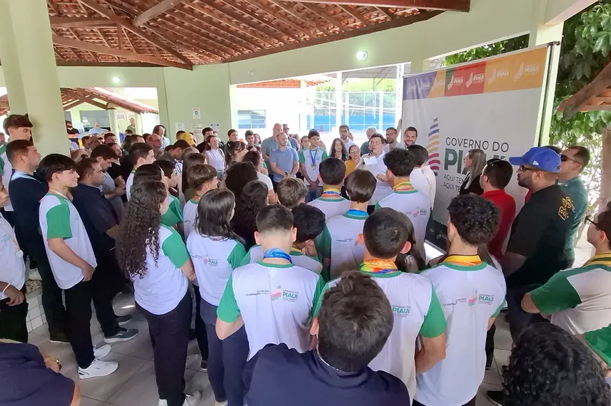 Governador inaugura obras de recuperação asfáltica e segurança em Cocal dos Alves