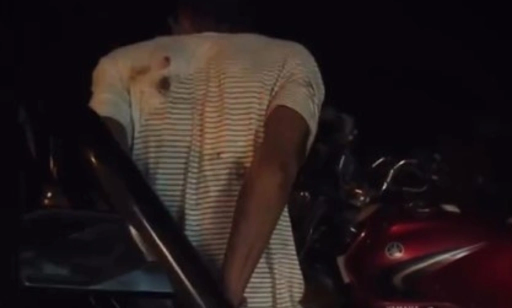 Homem é preso com faca e motocicleta furtada após perseguição policial em Picos