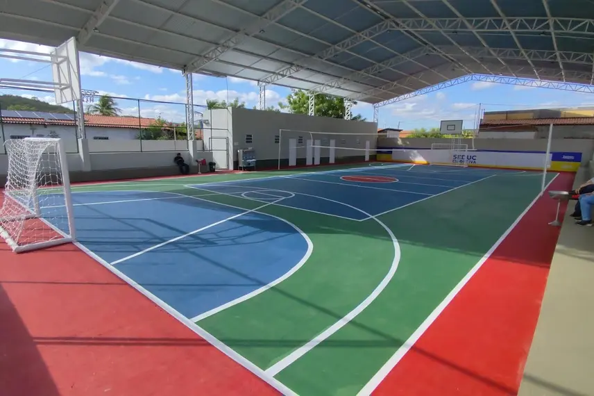 Inauguração da quadra CETI Maria Isaías de Jesus
