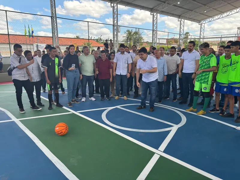 Inauguração da quadra CETI Maria Isaías de Jesus