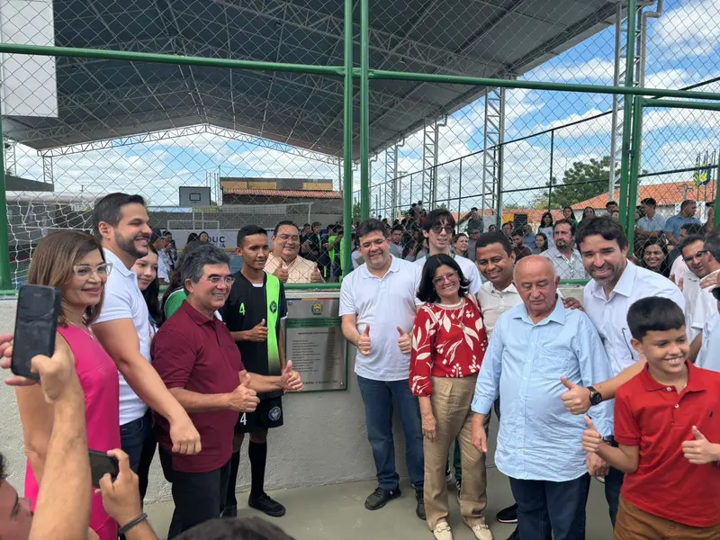 Inauguração da quadra CETI Maria Isaías de Jesus