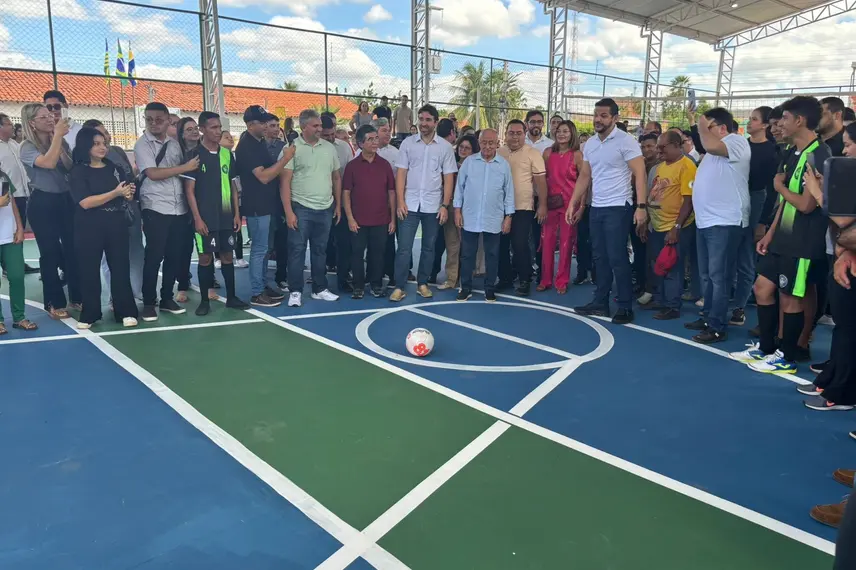 Inauguração da quadra CETI Maria Isaías de Jesus