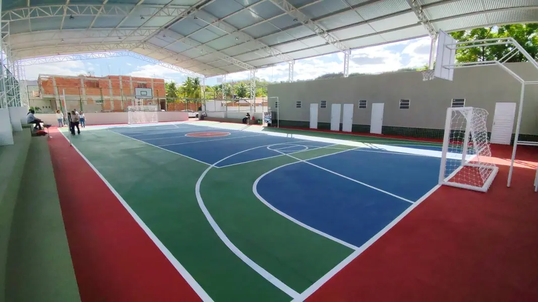 Inauguração da quadra CETI Maria Isaías de Jesus