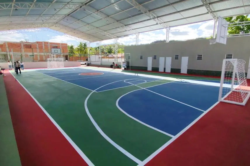 Inauguração da quadra CETI Maria Isaías de Jesus