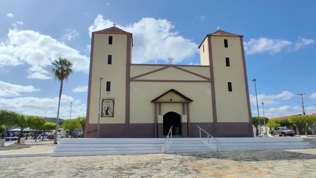 Inauguração da quadra CETI Maria Isaías de Jesus