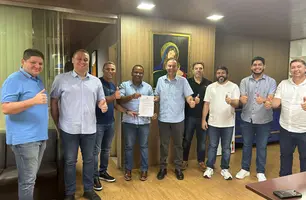 Jeová Alencar protocola emendas para Orçamento de 2025 de Teresina (Foto: Conecta Piauí)